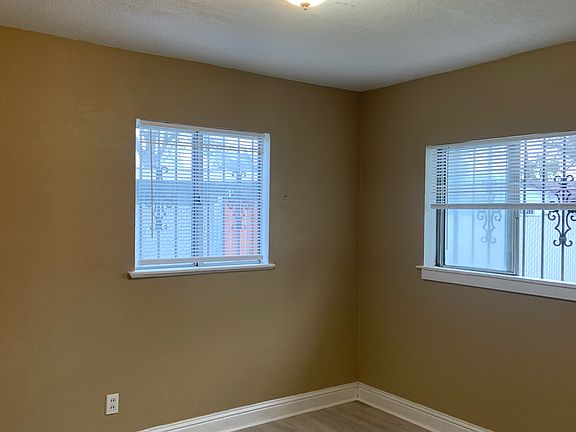 5th image of 2457 S Cedar Ave