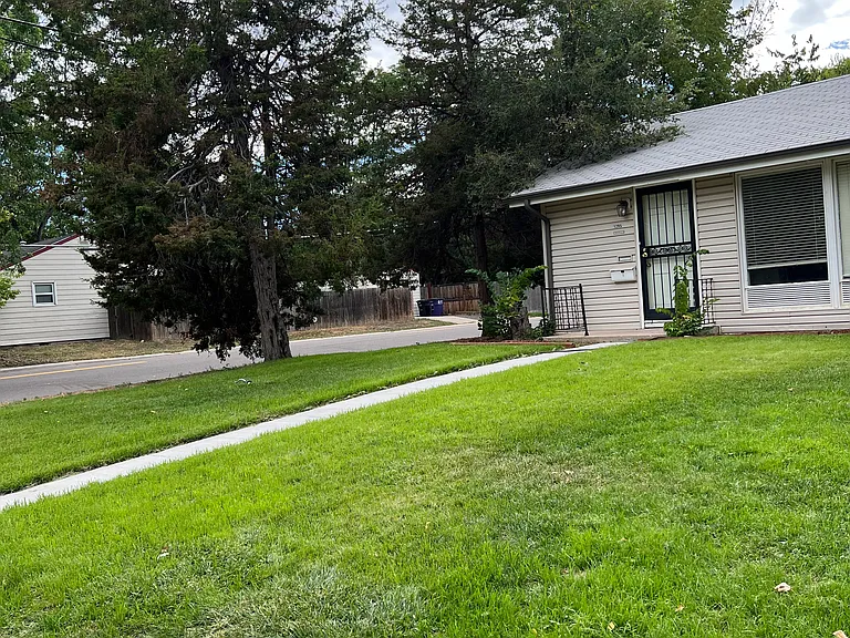 1295 S Forest St — Photo 3