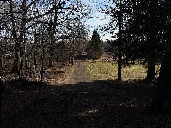 4th image of 1270 Roaring Run Rd