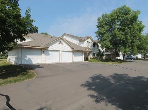 6221 Magda Dr Unit C, Osseo, MN 55369