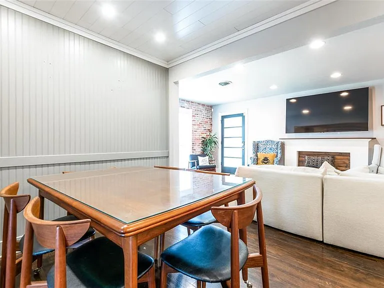 3704 Park Ln — Photo 8