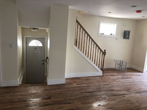 4th image of 18625 Mangin Ave