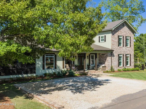 988 Holiday Dr, Dadeville, AL 36853