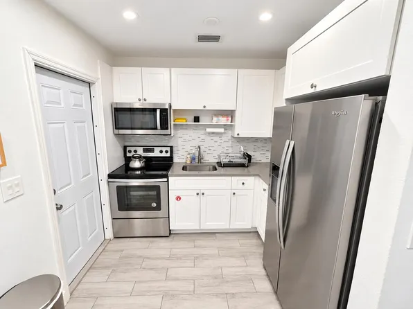 1345 NE 15th Ave APT 2, Fort Lauderdale, FL 33304