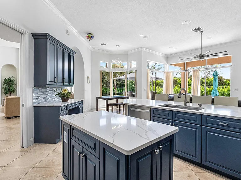 3381 Lago De Talavera — Photo 23