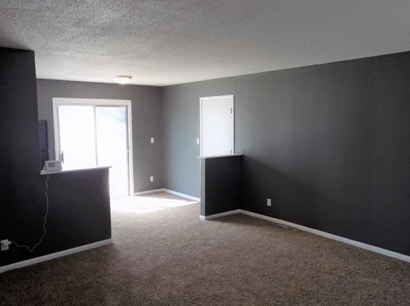 505 W Colonel Dr, Independence, MO 64050