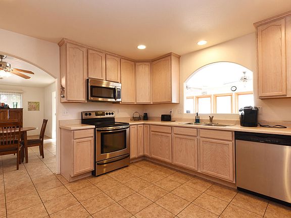 4th image of 20430 N 124th Dr