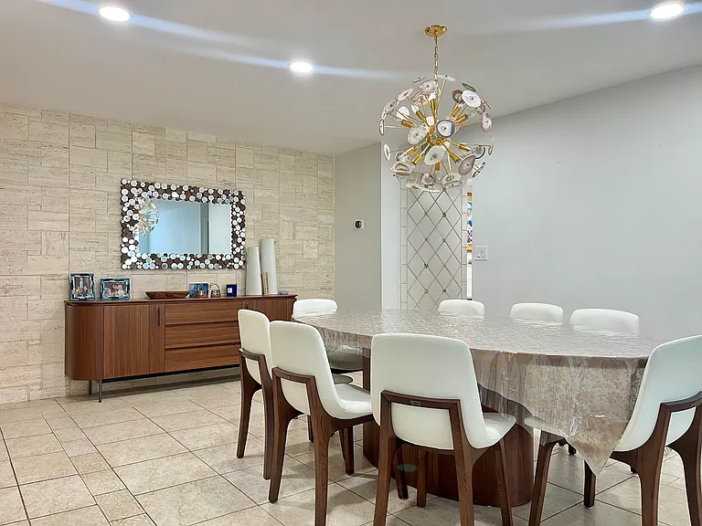 9511 Collins Ave #811 — Photo 4