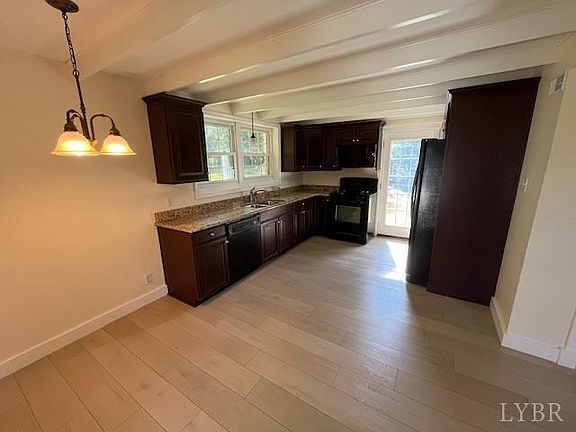 3rd image of 42 Norfolk Ave