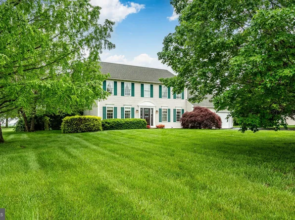 41 Diane Dr, Honey Brook, PA 19344