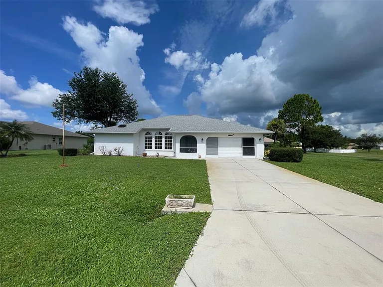 1091 Venture Ct — Photo 2