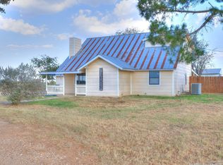 16690 Somerset Rd, Von Ormy, TX 78073
