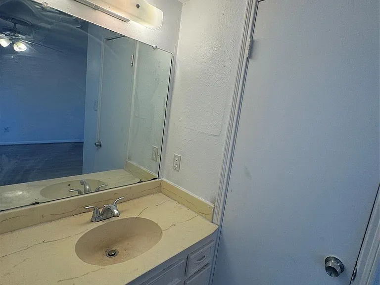9330 Tooley Dr — Photo 14