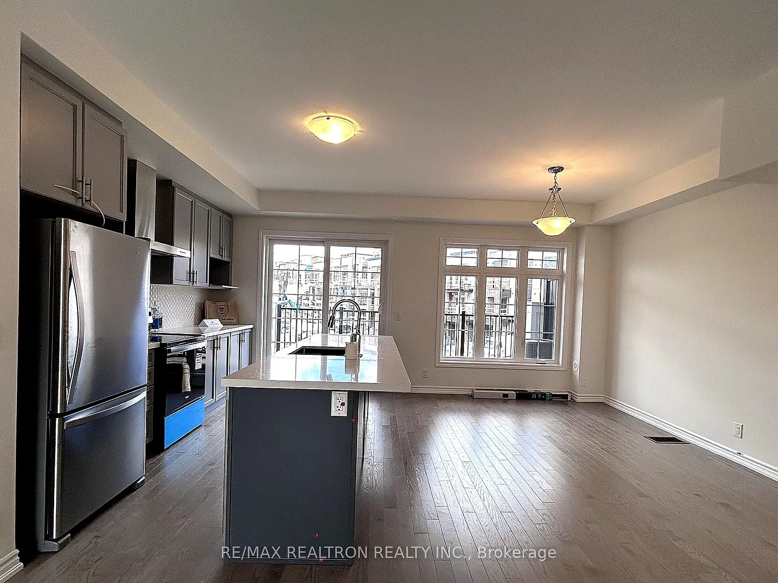 4 bed, $3,950 — Photo 2
