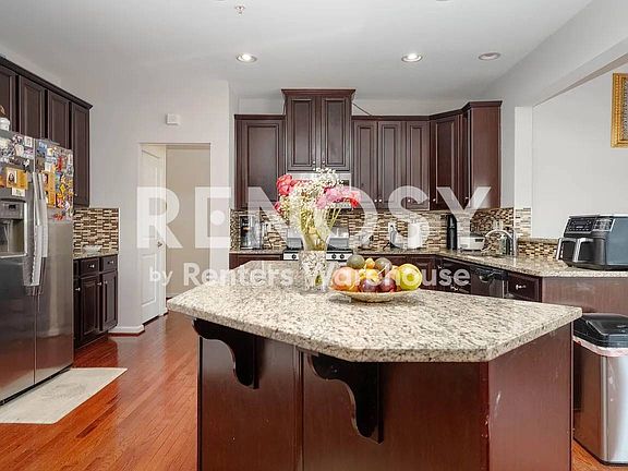 4th image of 7708 Inwood Ave