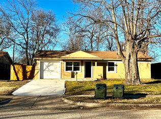 717 Pleasant Valley Rd, Garland, TX 75040