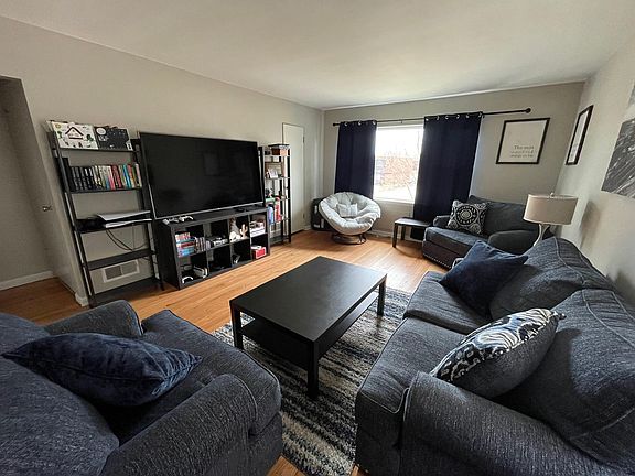 4th image of 320 N Ardmore Ave APT B