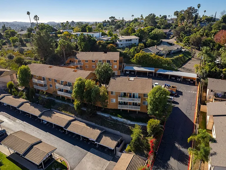 Tuscany Hills Apartments — Photo 48