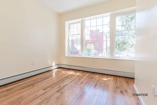 Rented by Chantior Real Estate LLC | media 9