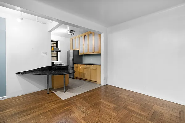 Sold by HomeDax Real Estate | media 4