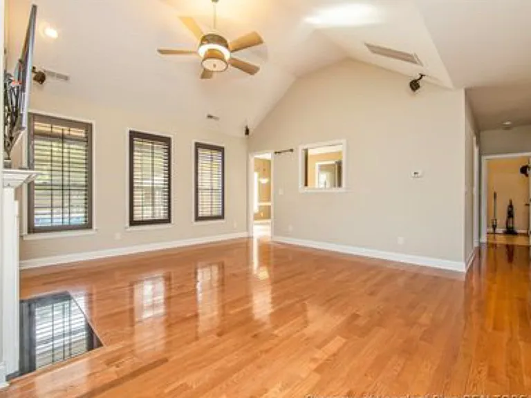1928 Willowbrae Dr — Photo 10