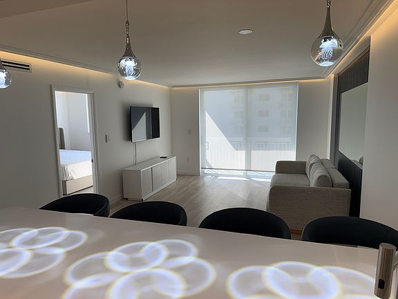 5th image of 401 Ocean Dr APT 614