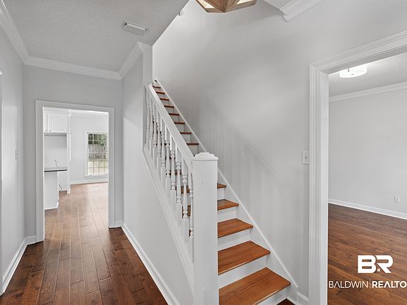 4th image of 22 Audubon Pl
