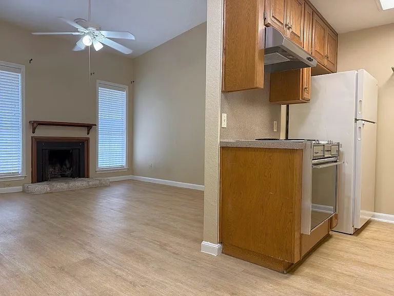 2529 Rio Grande St #96 — Photo 5