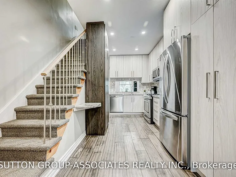 739 Manning Ave — Photo 15