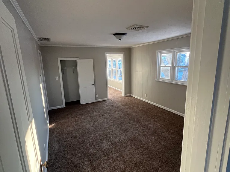 404 E Walnut St #2 — Photo 7