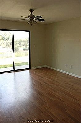 3rd image of 904 University Oaks #117