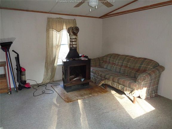 5th image of 700 Green Valley Dr