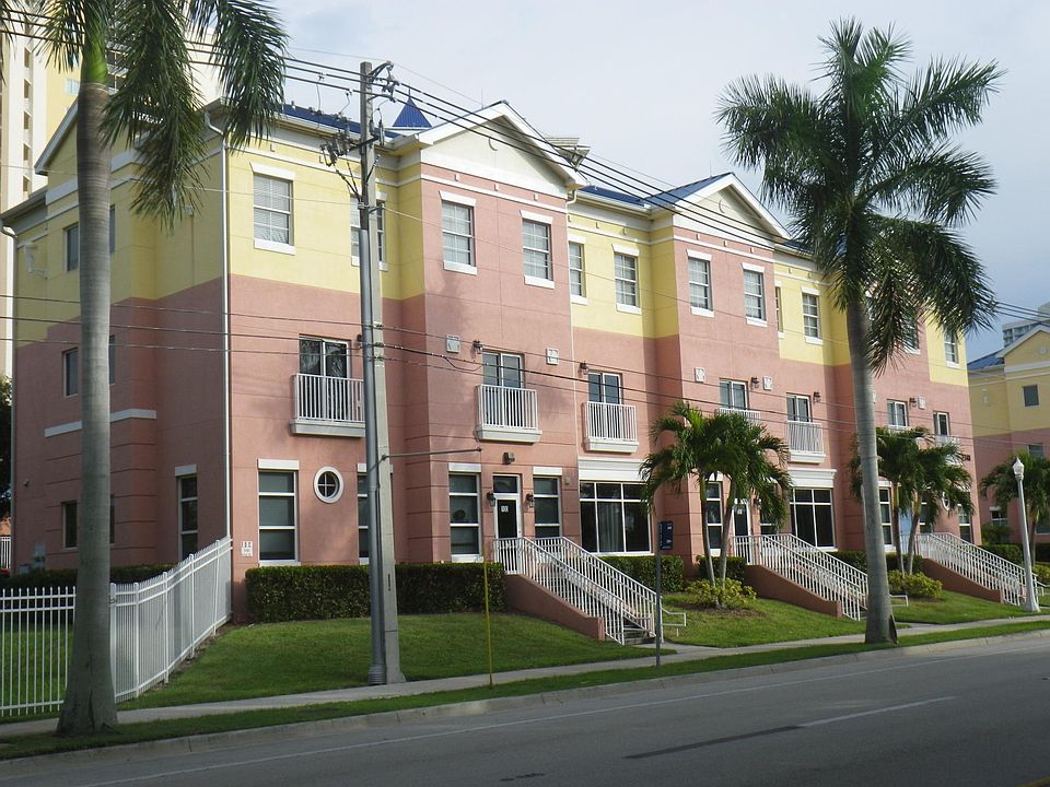 1st image of 2741 1st St APT 140