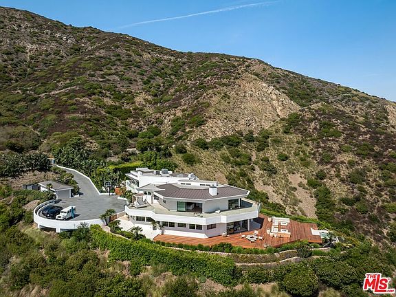 2nd image of 4310 Encinal Canyon Rd
