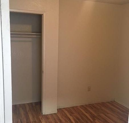 2nd image of 1068 W 5th St #Upstairs