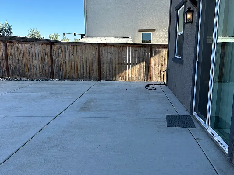 4405 Neptune Cir — Photo 19