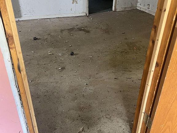 5th image of 448 Jackson St