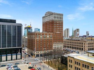 525 W Lafayette Blvd 17-APT 13E, Detroit, MI 48226