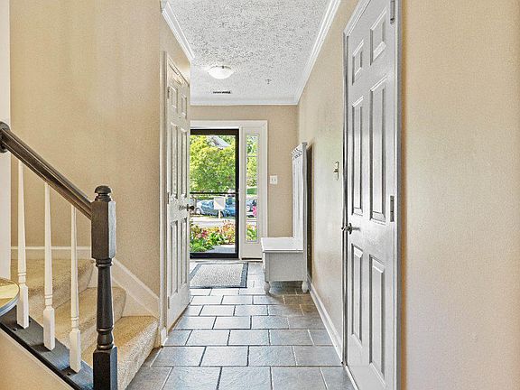 3rd image of 1369 Escapade Ct