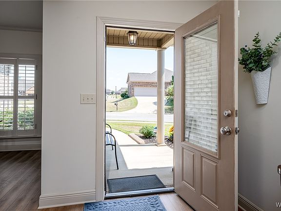 5th image of 639 Camille Ln