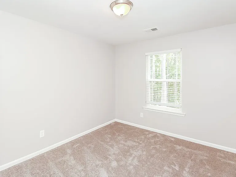 2113 Anchor Ct — Photo 14