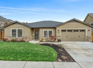 4540 Deer Ridge Dr, Medford, OR 97504