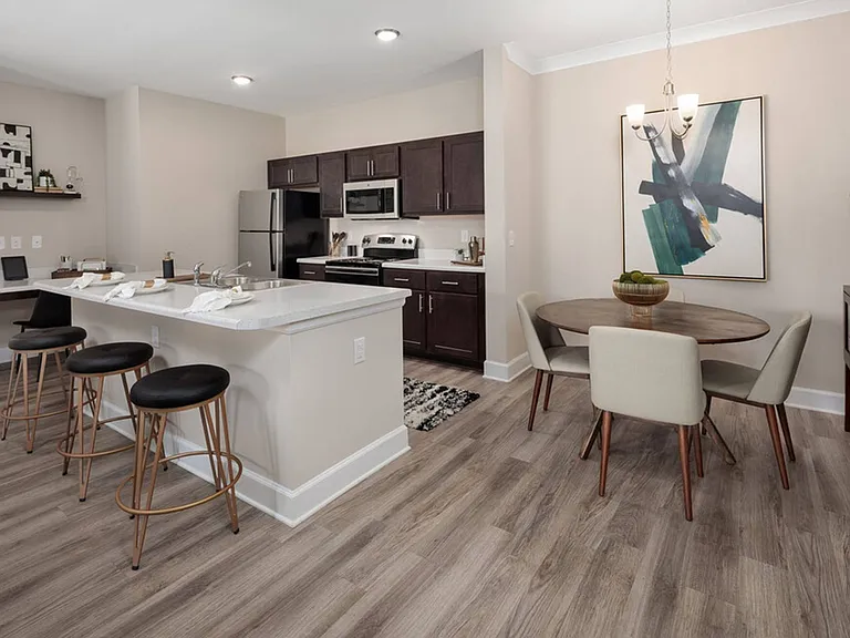 340 Holiday Dr — Photo 1