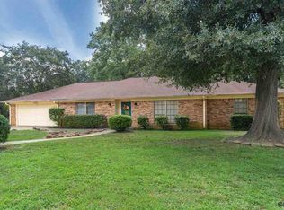 7 Spring Valley Cir, Longview, TX 75605