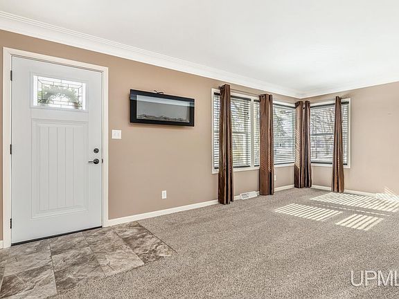 3rd image of 220 Michigan Ave