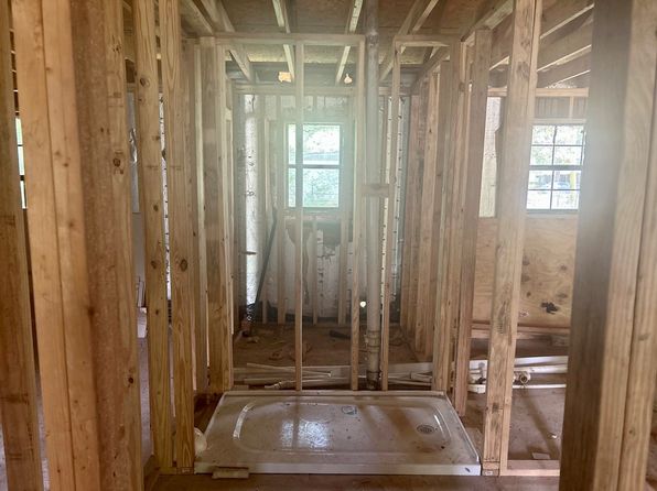 102 Tulip Dr, Picayune, MS 39466