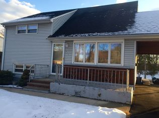 625 Hanken Rd, Bound Brook, NJ 08805