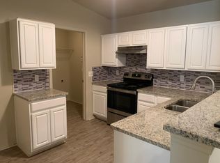 10344 Aberdeen Dr, Yukon, OK 73099