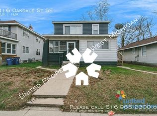 416 Oakdale St SE, Grand Rapids, MI 49507