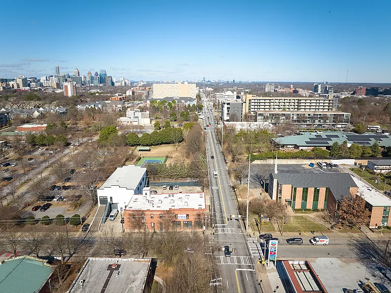 130 Boulevard NE — Photo 28